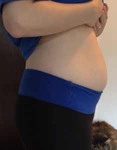 9 weeks postpartum, at 153.6 pounds...and a little bloated from too much bread!